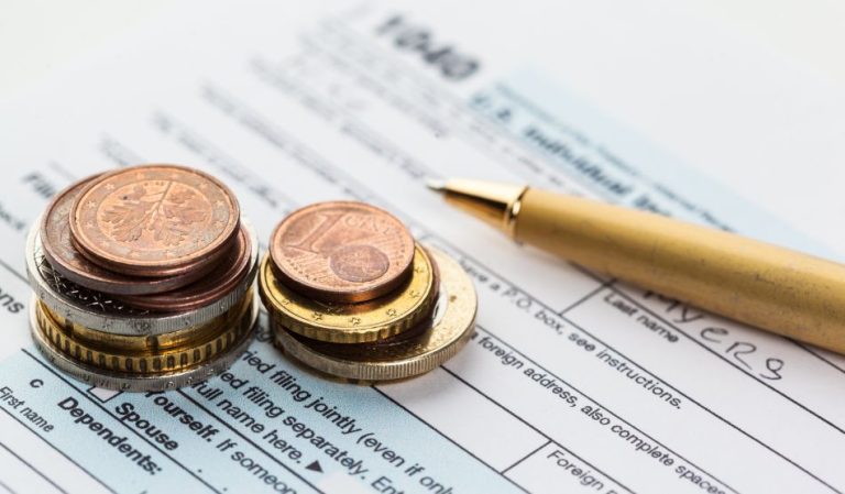 Monete in euro su modulo fiscale. Le regole per i vecchi frontalieri sulla dichiarazione dei redditi